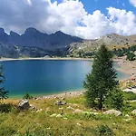 Alpesi faház Mountain In *