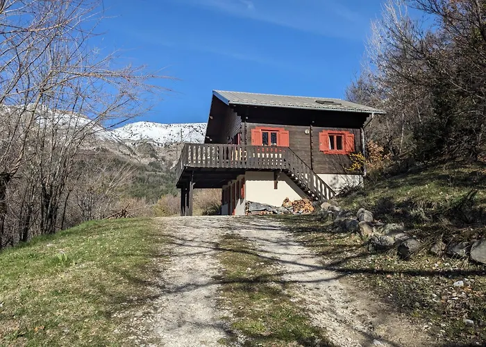 Chalet Mountain In Beauvezer